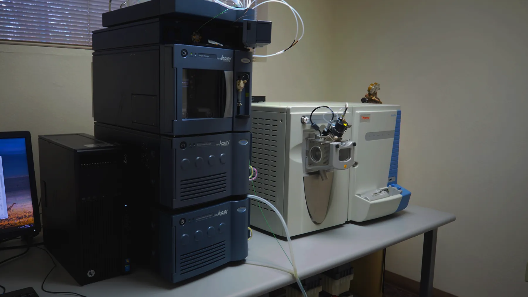 Liquid chromatography and mass spectrometry equipment